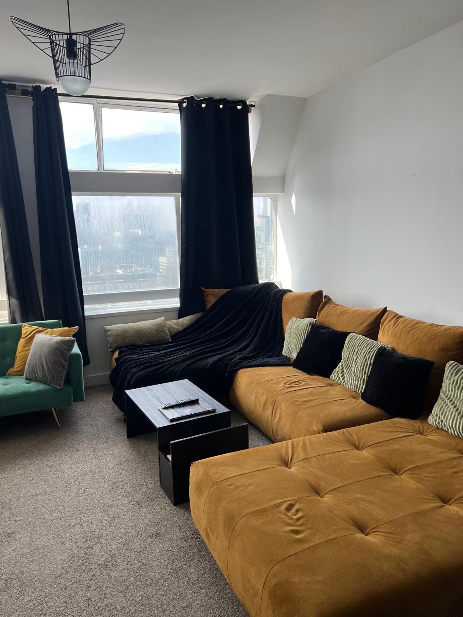 Opulent Skyline Апартаменты *